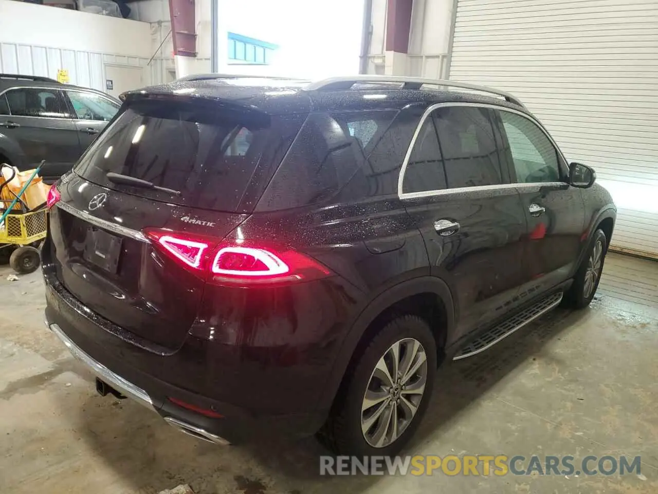 3 Photograph of a damaged car 4JGFB4KB7LA077033 MERCEDES-BENZ GLE-CLASS 2020