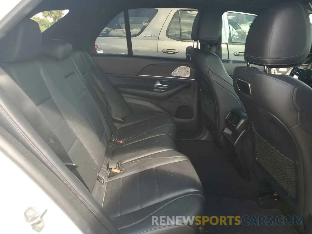 11 Photograph of a damaged car 4JGFB4KB7LA093815 MERCEDES-BENZ GLE-CLASS 2020
