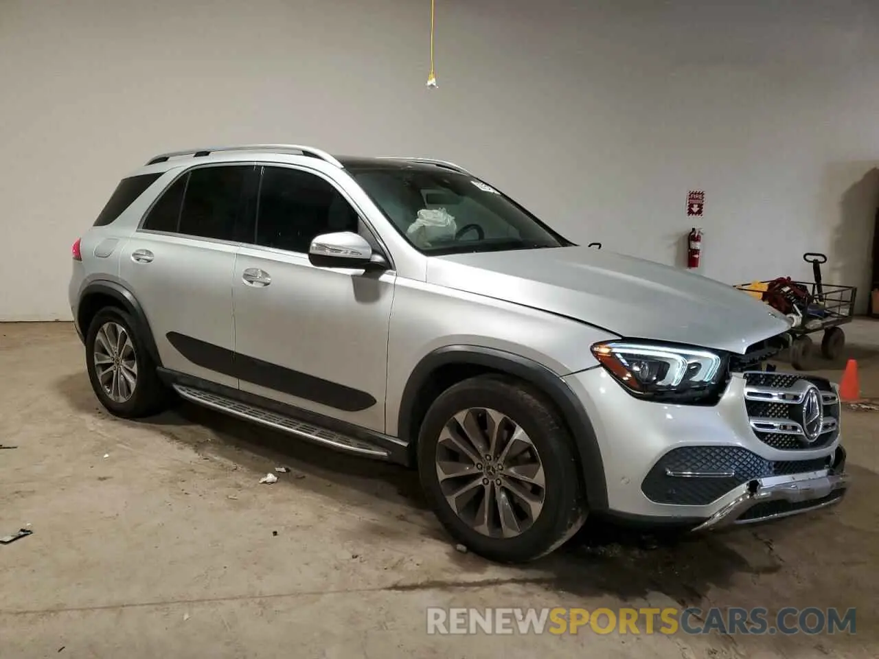 4 Photograph of a damaged car 4JGFB4KB8LA088283 MERCEDES-BENZ GLE-CLASS 2020