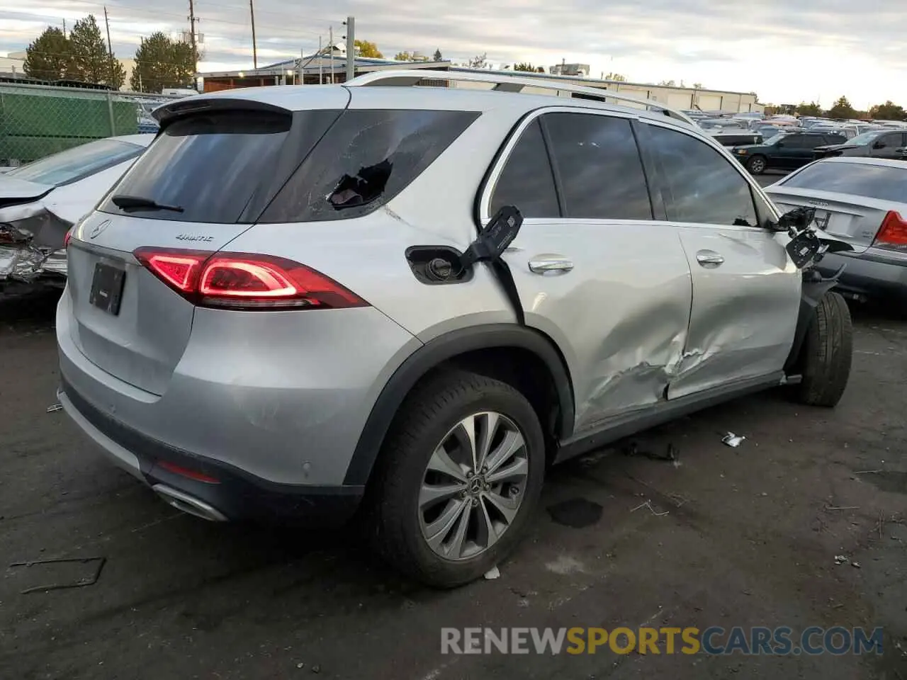 3 Photograph of a damaged car 4JGFB4KB8LA234617 MERCEDES-BENZ GLE-CLASS 2020