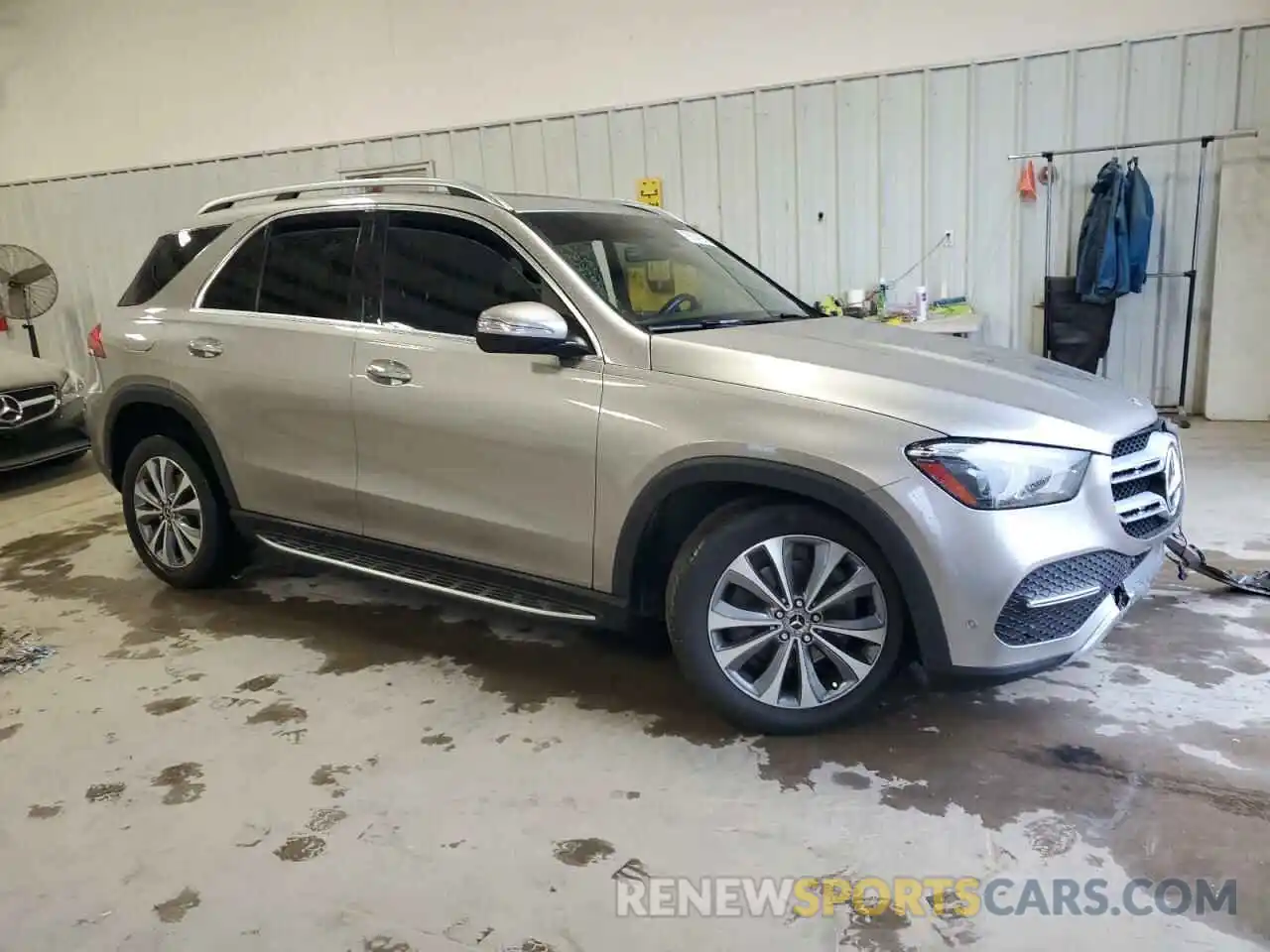 4 Photograph of a damaged car 4JGFB4KBXLA027775 MERCEDES-BENZ GLE-CLASS 2020