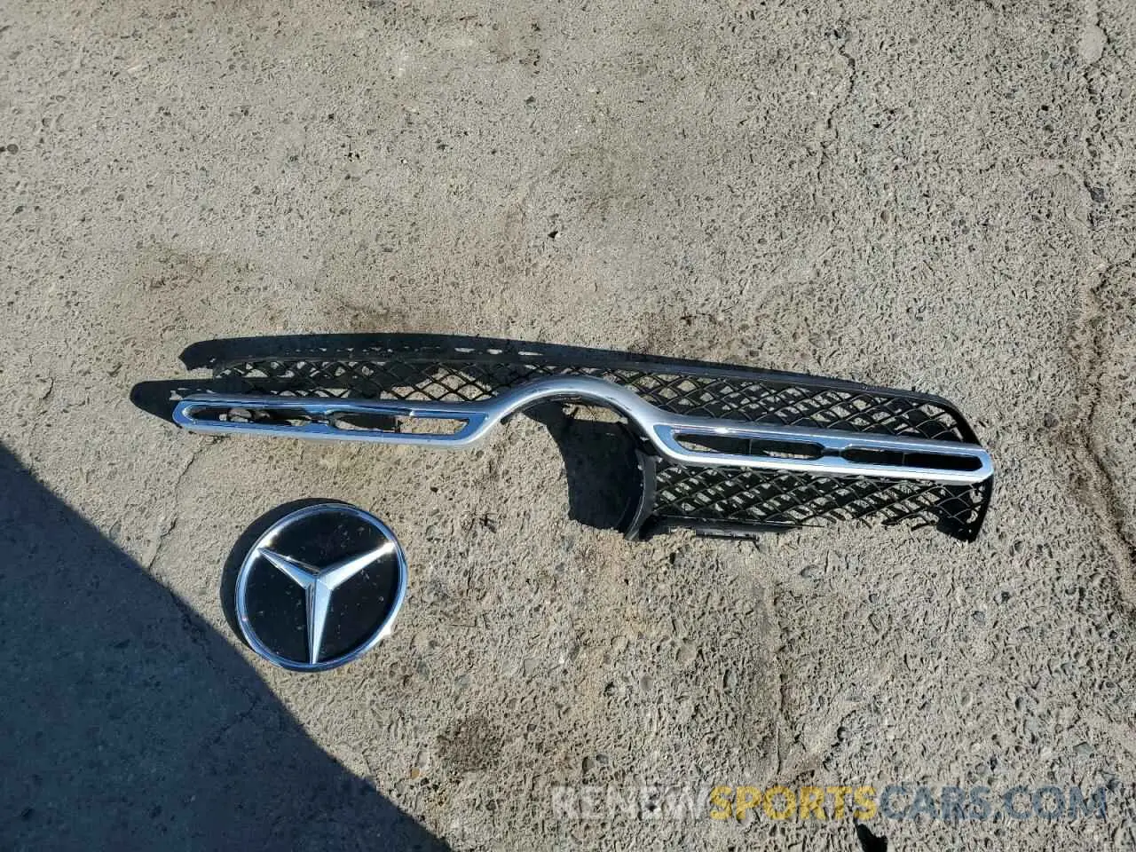 13 Photograph of a damaged car 4JGFB4KE0LA070953 MERCEDES-BENZ GLE-CLASS 2020