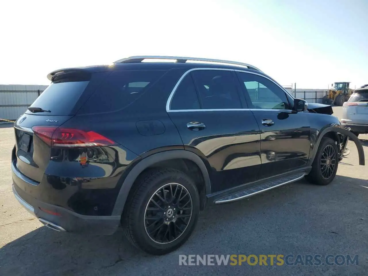 3 Photograph of a damaged car 4JGFB4KE0LA070953 MERCEDES-BENZ GLE-CLASS 2020