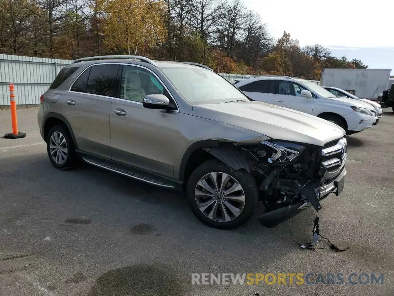 4 Photograph of a damaged car 4JGFB4KE1LA102440 MERCEDES-BENZ GLE-CLASS 2020