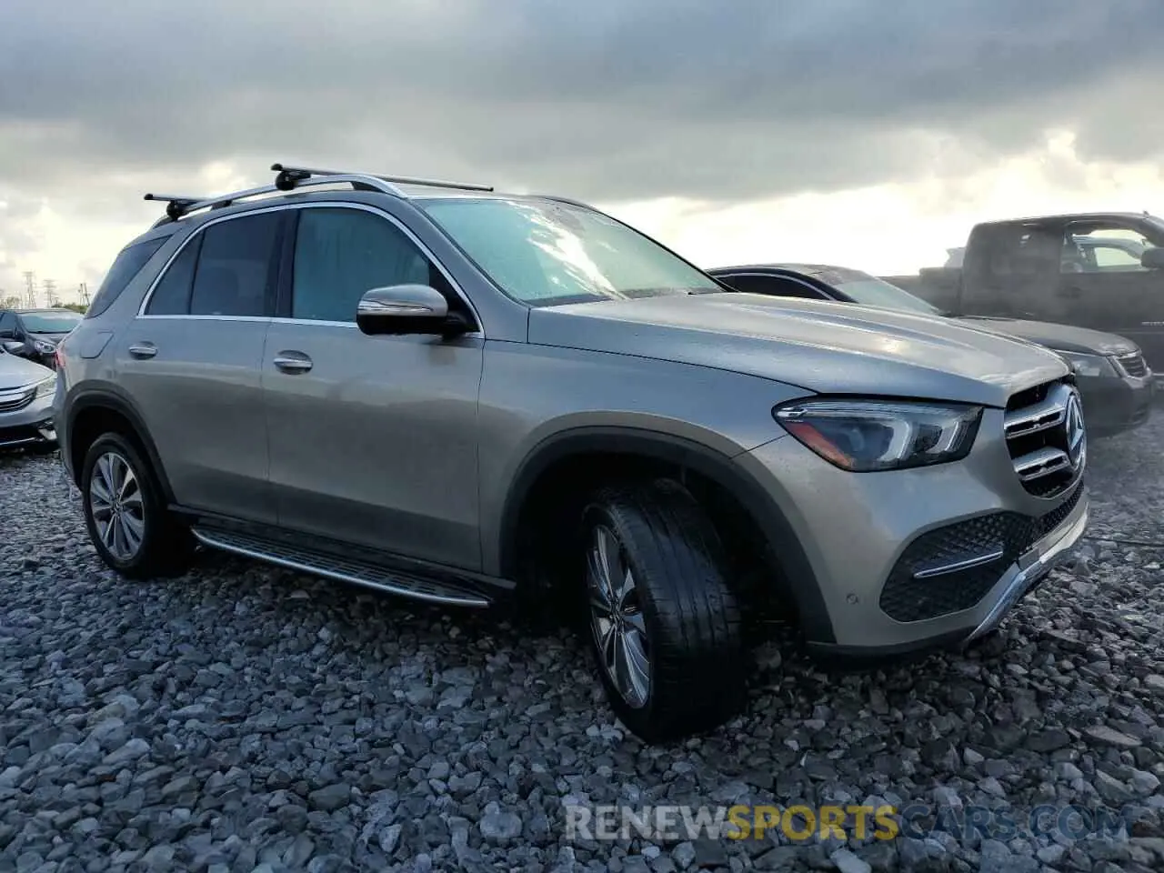 4 Photograph of a damaged car 4JGFB4KE2LA024430 MERCEDES-BENZ GLE-CLASS 2020