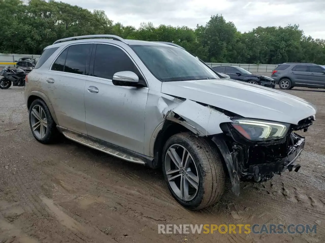 4 Photograph of a damaged car 4JGFB4KE5LA230700 MERCEDES-BENZ GLE-CLASS 2020