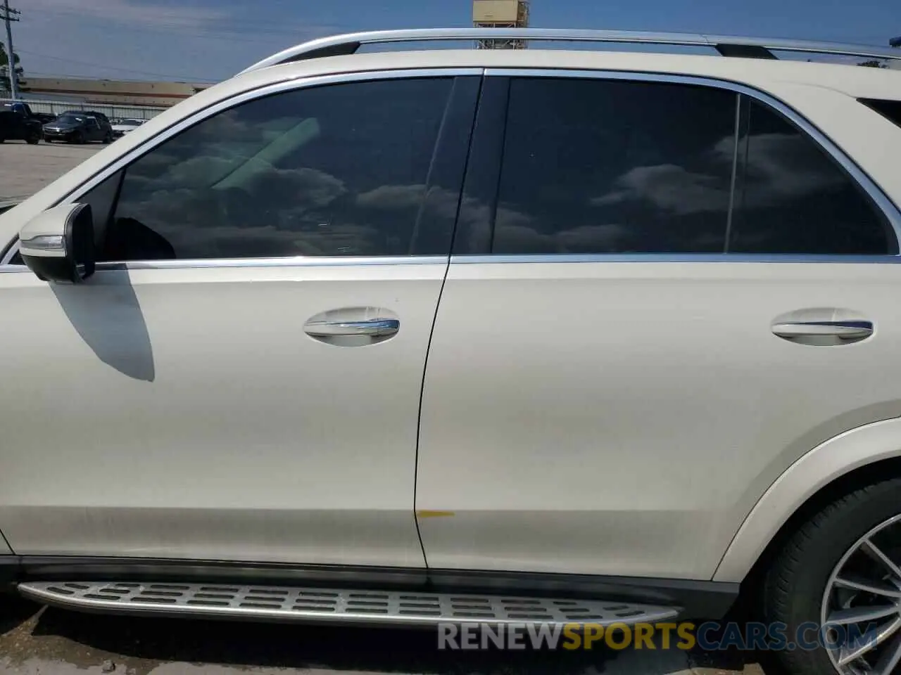 13 Photograph of a damaged car 4JGFB5KB3LA294715 MERCEDES-BENZ GLE-CLASS 2020