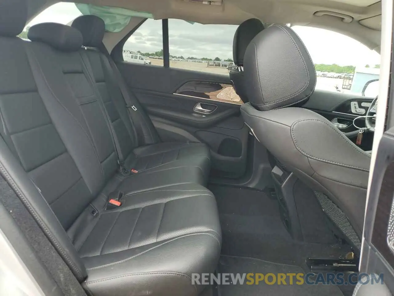 11 Photograph of a damaged car 4JGFB5KB7LA065888 MERCEDES-BENZ GLE-CLASS 2020