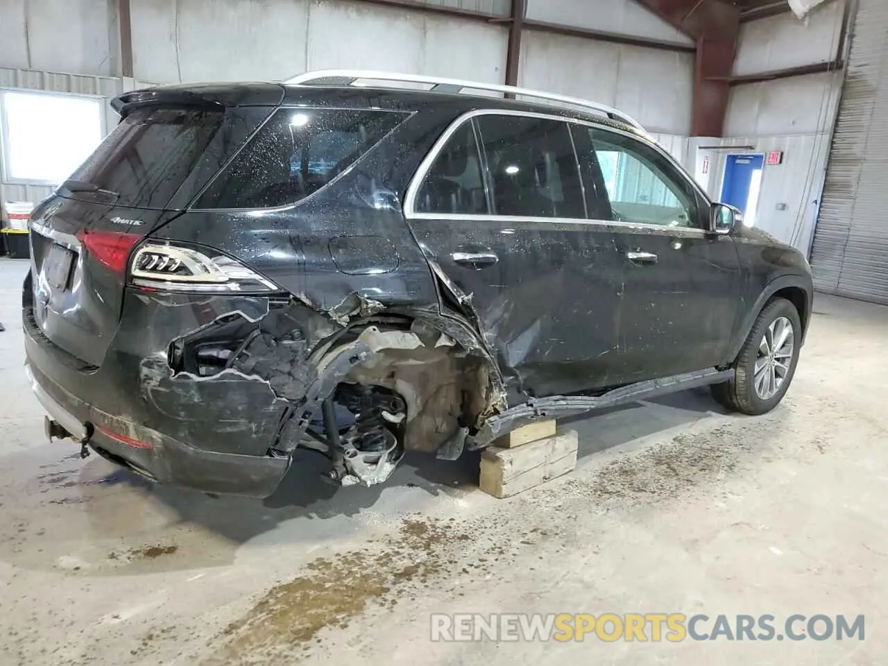 3 Photograph of a damaged car 4JGFB5KBXLA002929 MERCEDES-BENZ GLE-CLASS 2020