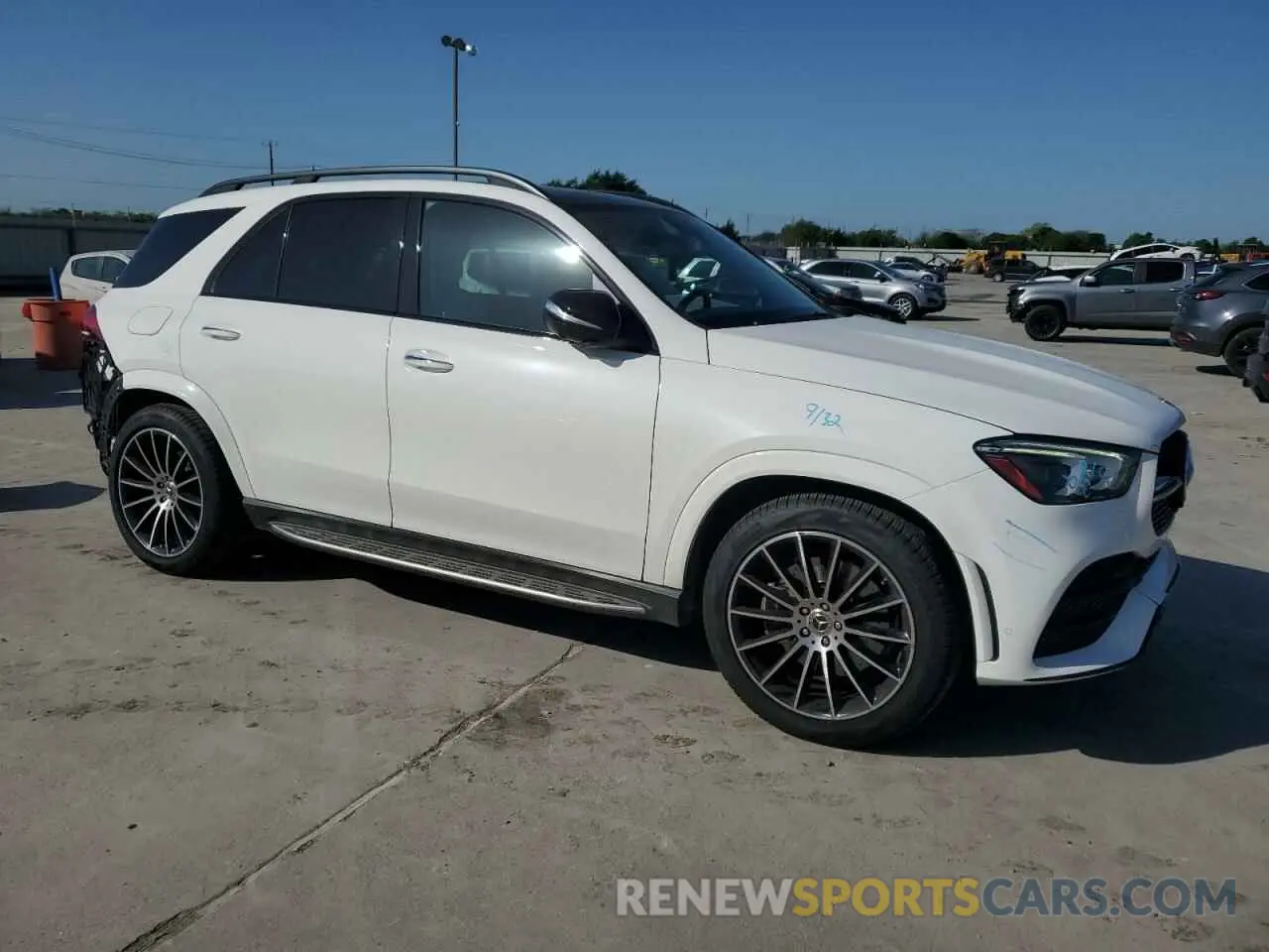 4 Photograph of a damaged car 4JGFB5KE6LA089531 MERCEDES-BENZ GLE-CLASS 2020