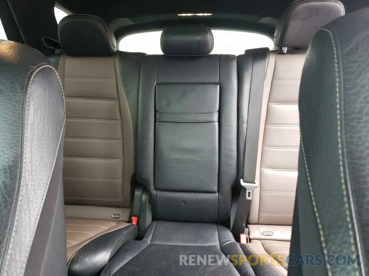 10 Photograph of a damaged car 4JGFB5KE9LA064378 MERCEDES-BENZ GLE-CLASS 2020