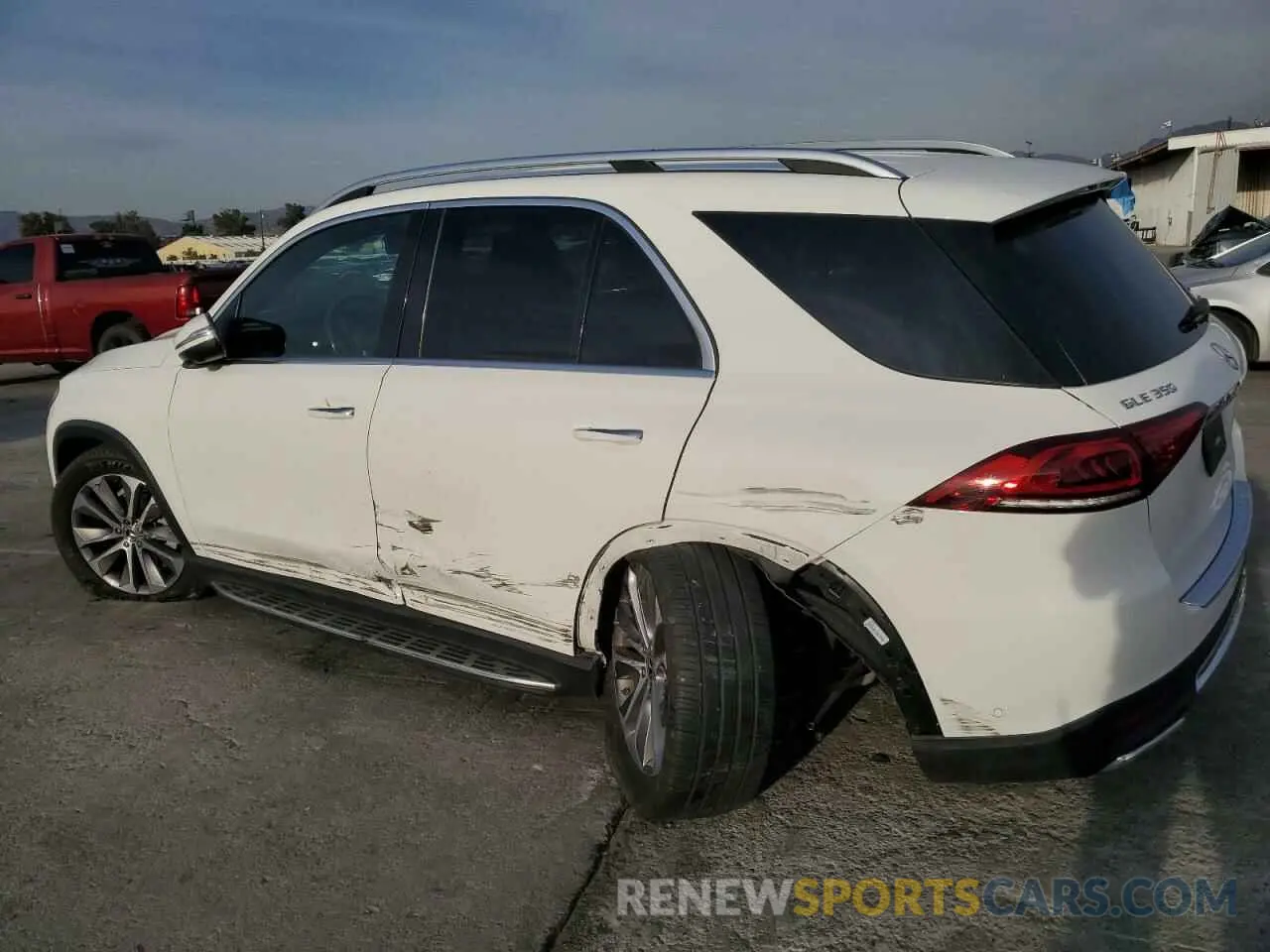 2 Photograph of a damaged car 4JGFB4JB2MA389876 MERCEDES-BENZ GLE-CLASS 2021