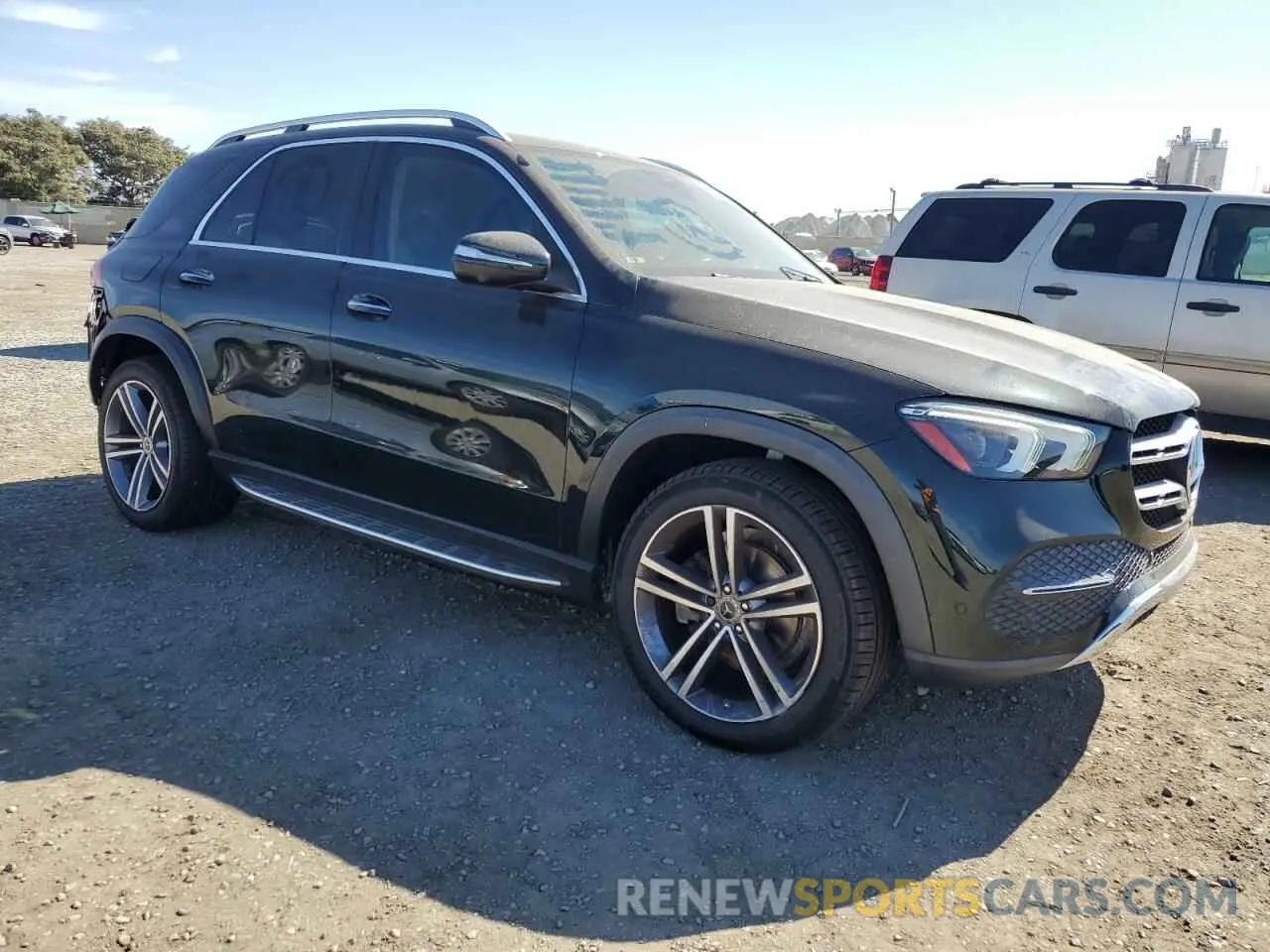 4 Photograph of a damaged car 4JGFB4JB2MA565115 MERCEDES-BENZ GLE-CLASS 2021