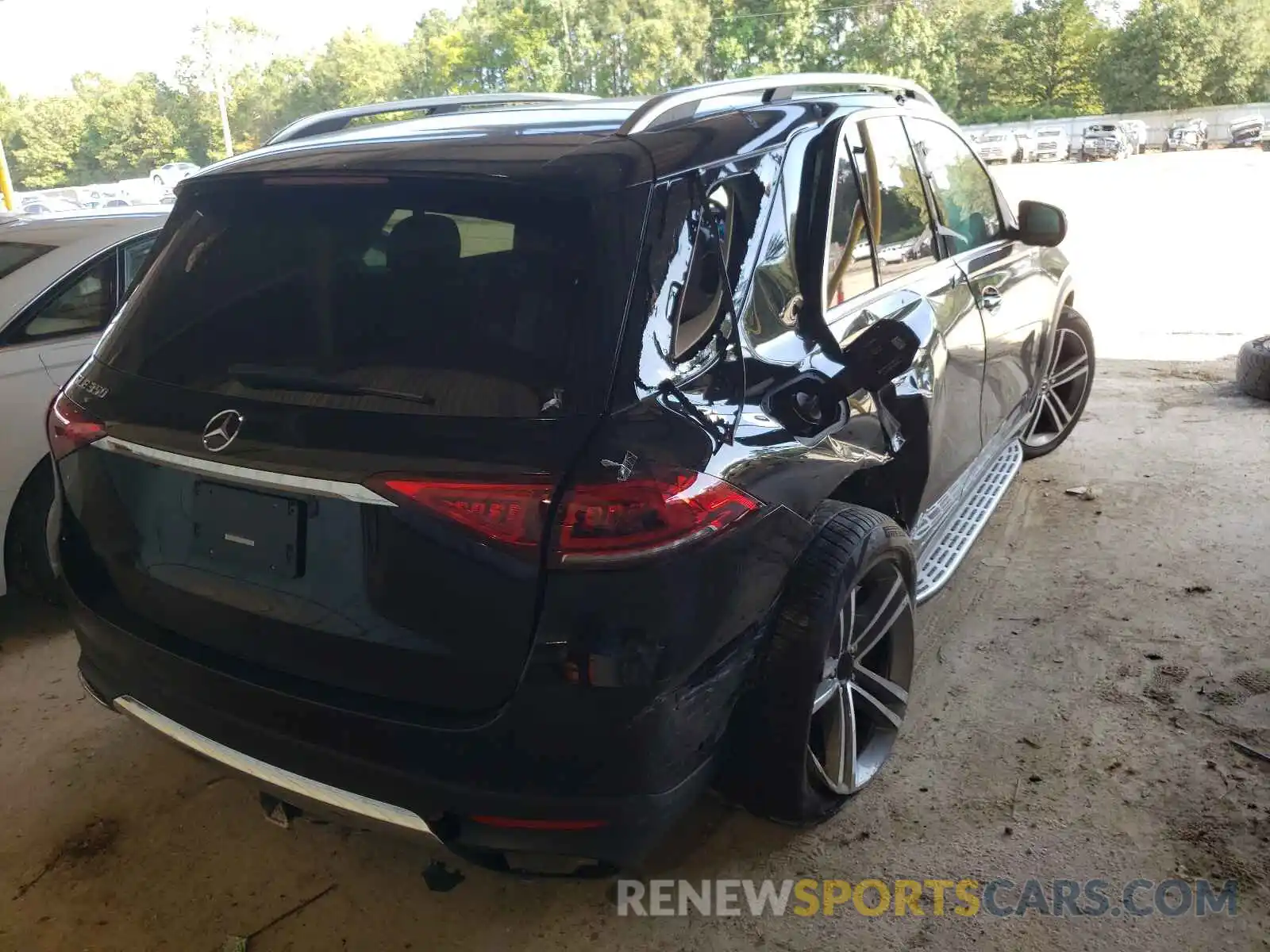 4 Photograph of a damaged car 4JGFB4JB3MA453746 MERCEDES-BENZ GLE-CLASS 2021