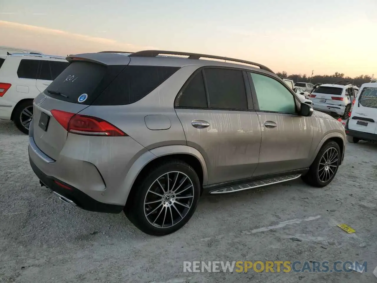 3 Photograph of a damaged car 4JGFB4JB5MA569028 MERCEDES-BENZ GLE-CLASS 2021