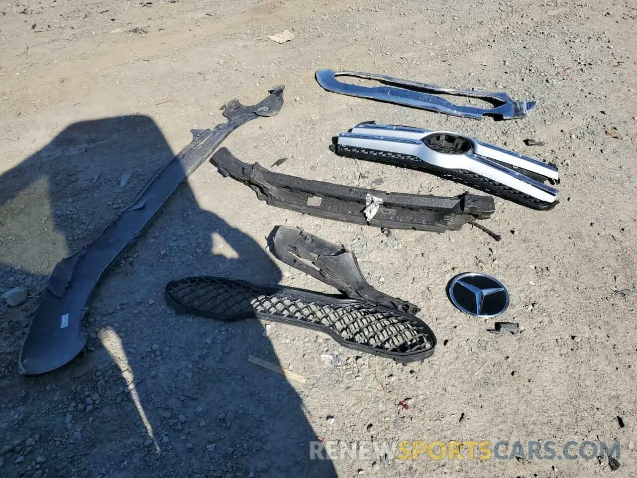 15 Photograph of a damaged car 4JGFB4JE2MA493469 MERCEDES-BENZ GLE-CLASS 2021