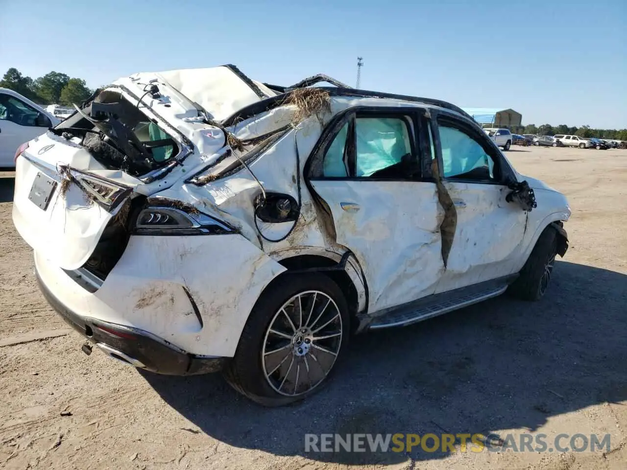 3 Photograph of a damaged car 4JGFB4JE7MA366443 MERCEDES-BENZ GLE-CLASS 2021