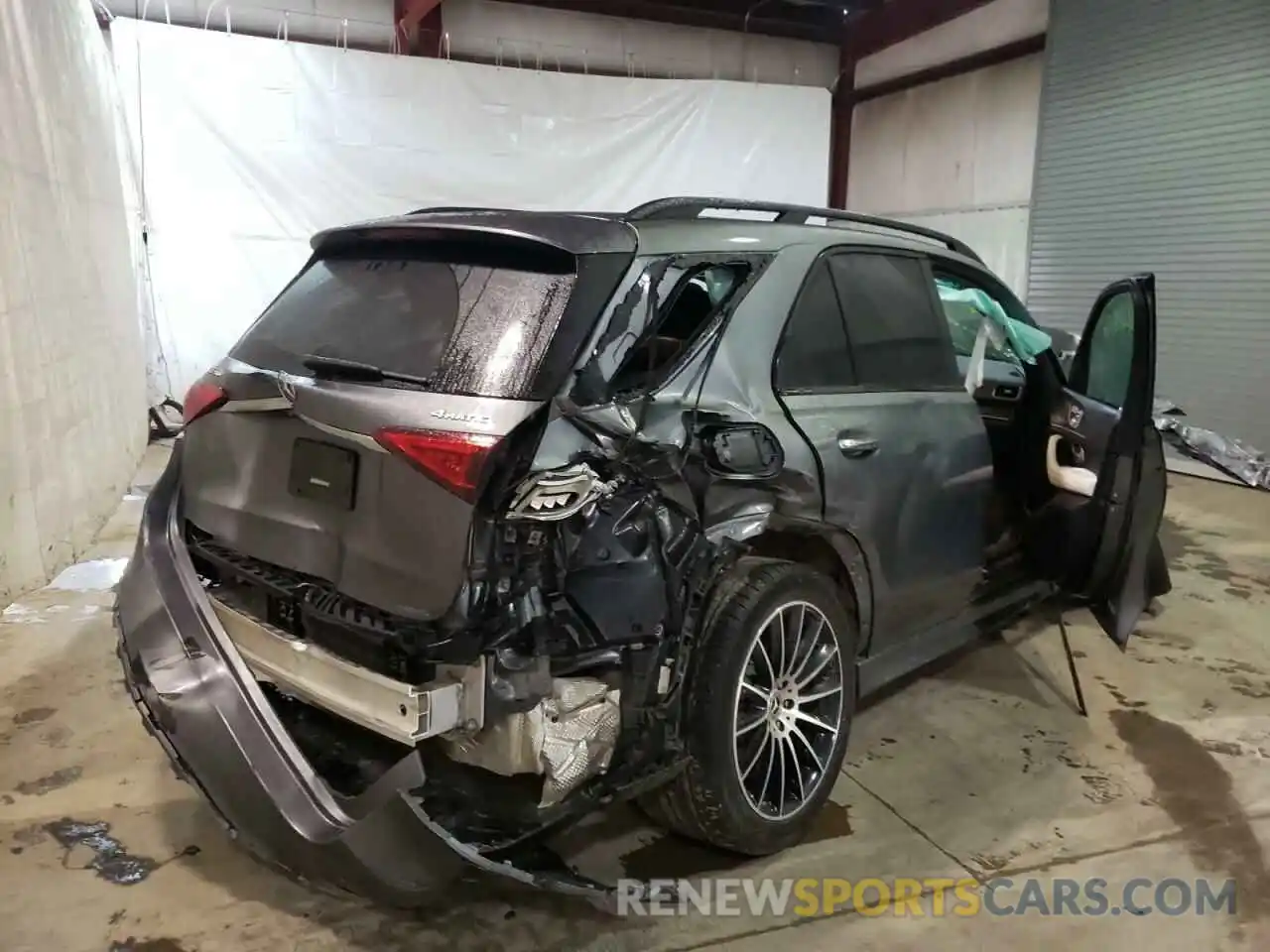 4 Photograph of a damaged car 4JGFB4KB0MA358673 MERCEDES-BENZ GLE-CLASS 2021