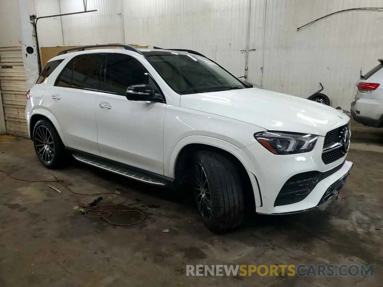 4 Photograph of a damaged car 4JGFB4KB1MA497209 MERCEDES-BENZ GLE-CLASS 2021