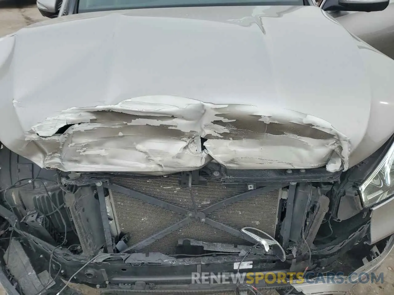 12 Photograph of a damaged car 4JGFB4KB5MA325880 MERCEDES-BENZ GLE-CLASS 2021