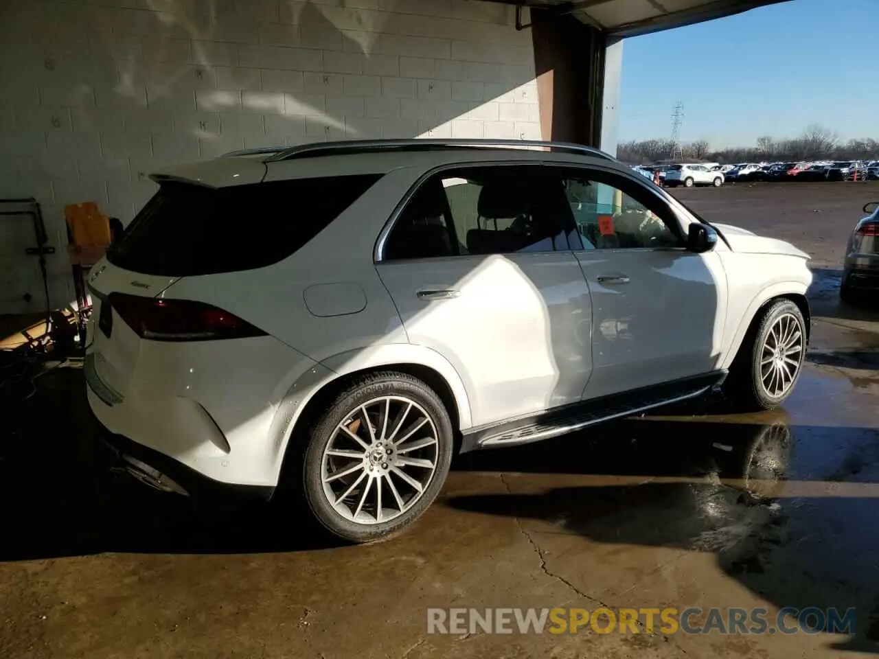 3 Photograph of a damaged car 4JGFB4KB5MA384170 MERCEDES-BENZ GLE-CLASS 2021