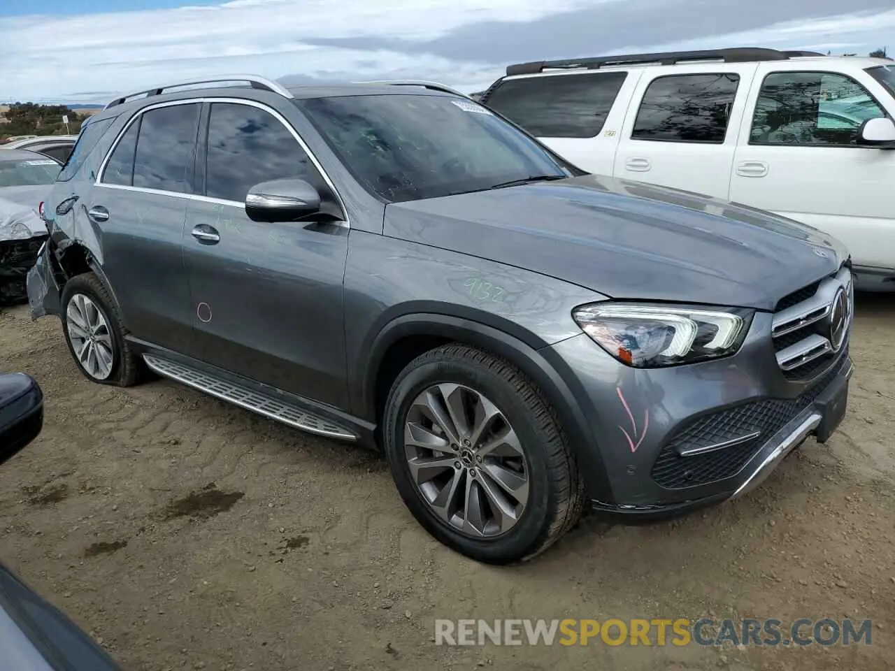 4 Photograph of a damaged car 4JGFB4KB6MA315925 MERCEDES-BENZ GLE-CLASS 2021