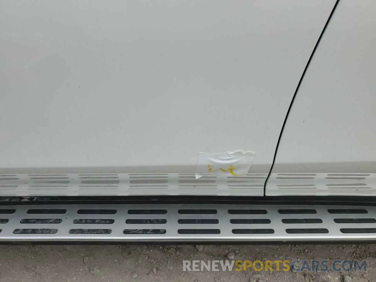 13 Photograph of a damaged car 4JGFB5KB8MA448174 MERCEDES-BENZ GLE-CLASS 2021