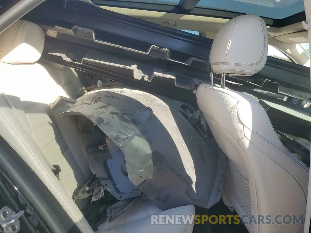11 Photograph of a damaged car 4JGFB5KBXMA530052 MERCEDES-BENZ GLE-CLASS 2021