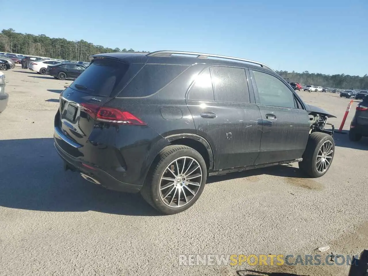 3 Photograph of a damaged car 4JGFB5KBXMA530052 MERCEDES-BENZ GLE-CLASS 2021