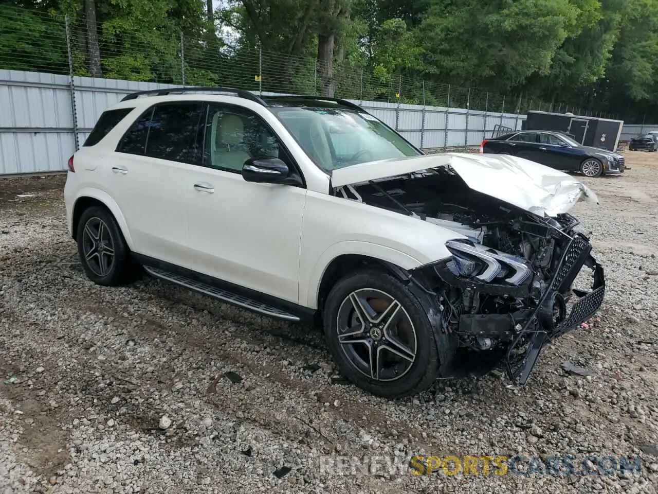 4 Photograph of a damaged car 4JGFB5KBXMA568476 MERCEDES-BENZ GLE-CLASS 2021