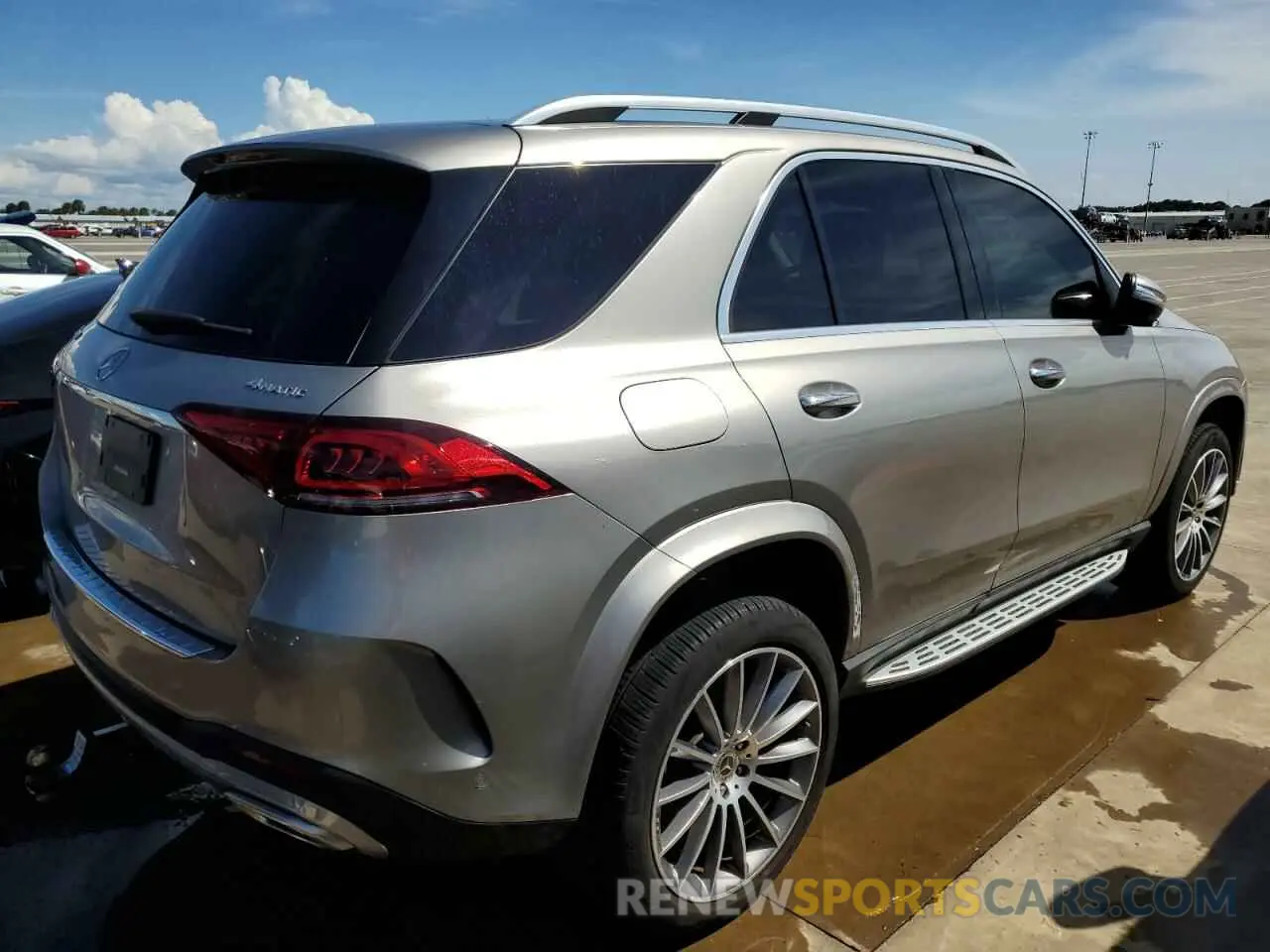 3 Photograph of a damaged car 4JGFB5KE6MA513419 MERCEDES-BENZ GLE-CLASS 2021