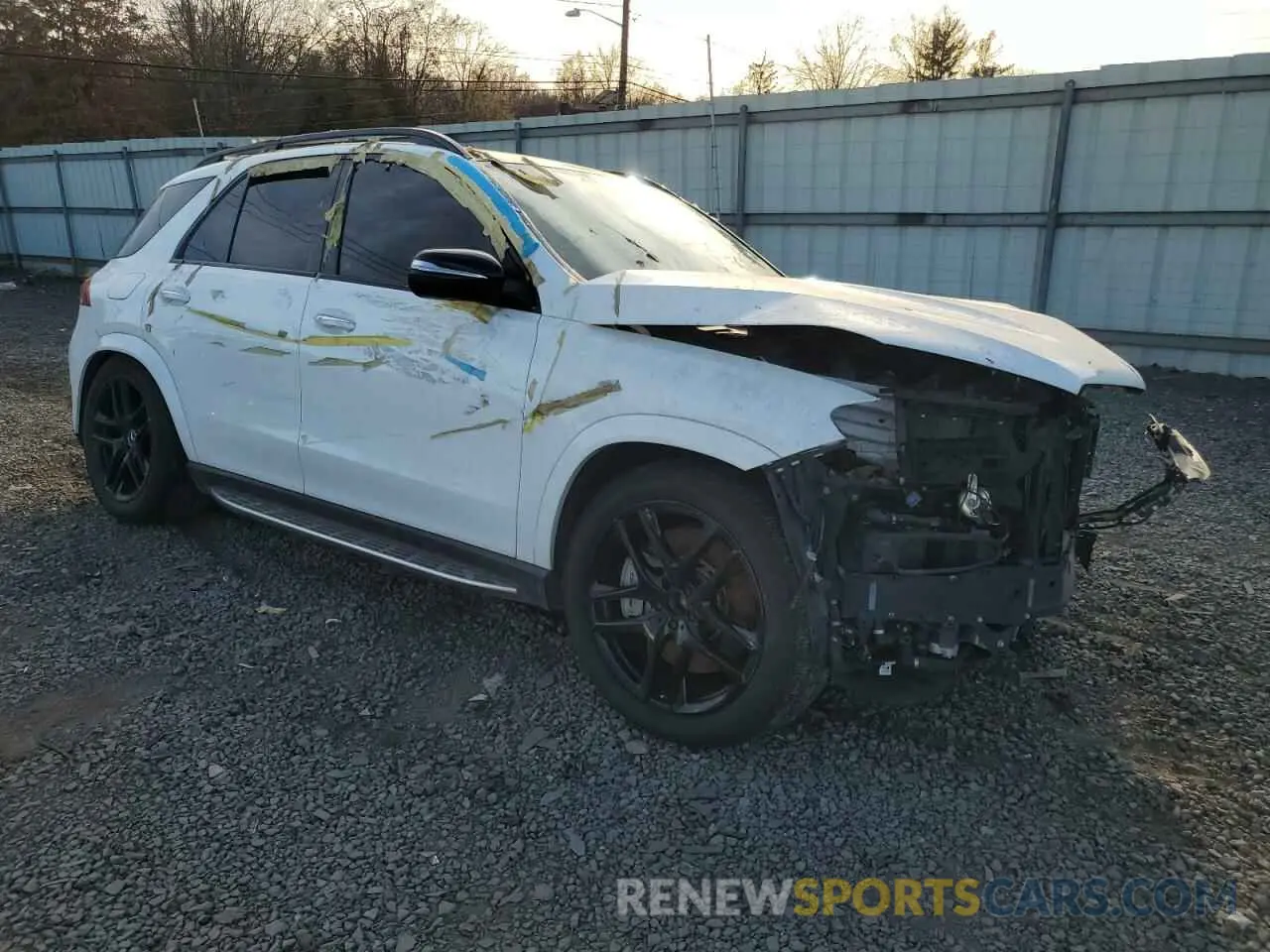 4 Photograph of a damaged car 4JGFB6BB6MA280153 MERCEDES-BENZ GLE-CLASS 2021