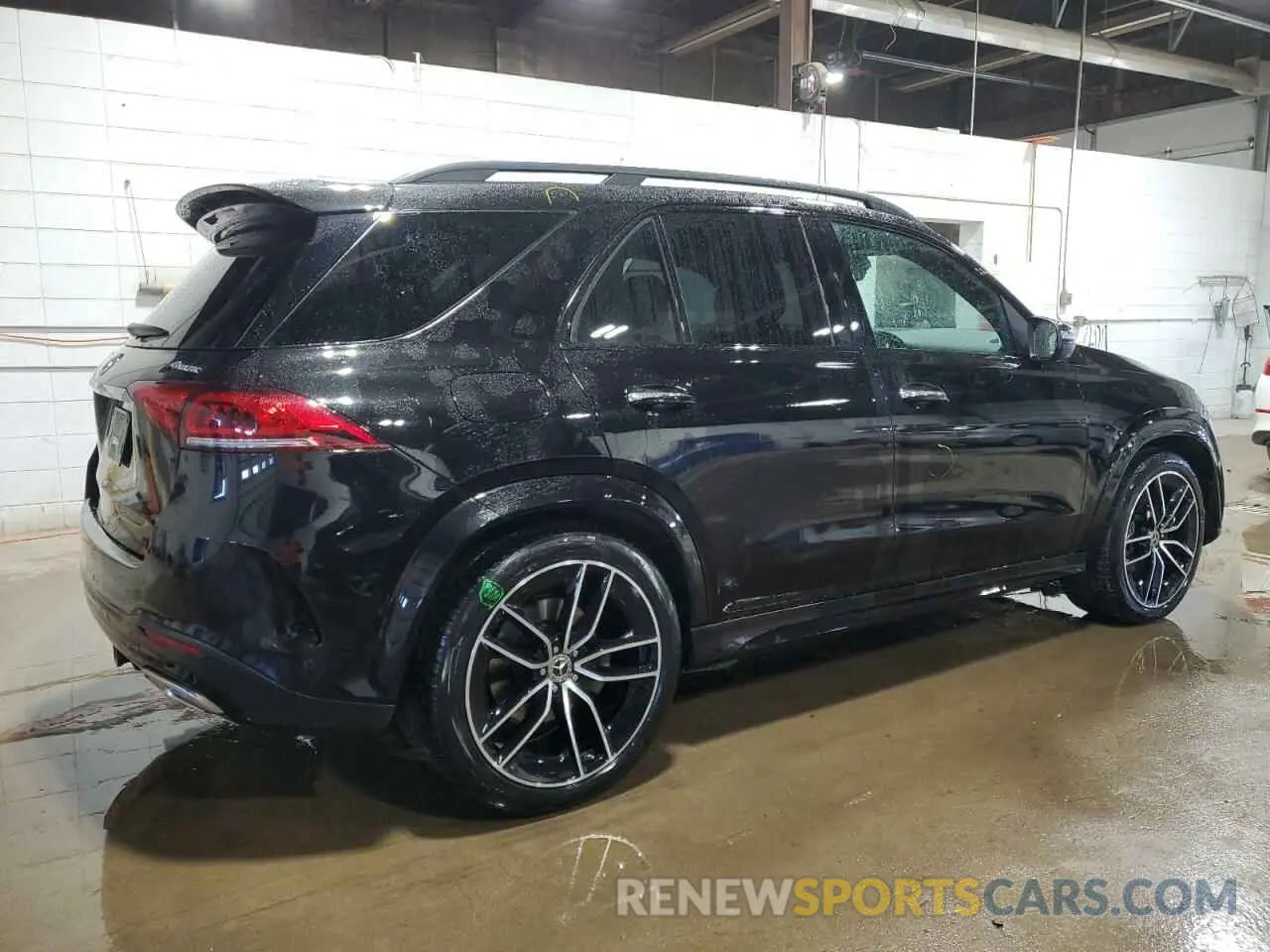 3 Photograph of a damaged car 4JGFB8GB7MA409005 MERCEDES-BENZ GLE-CLASS 2021
