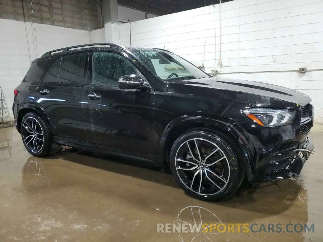 4 Photograph of a damaged car 4JGFB8GB7MA409005 MERCEDES-BENZ GLE-CLASS 2021