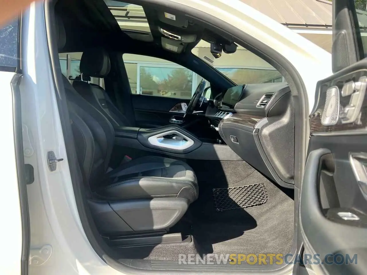 5 Photograph of a damaged car 4JGFD6BB0MA375799 MERCEDES-BENZ GLE-CLASS 2021