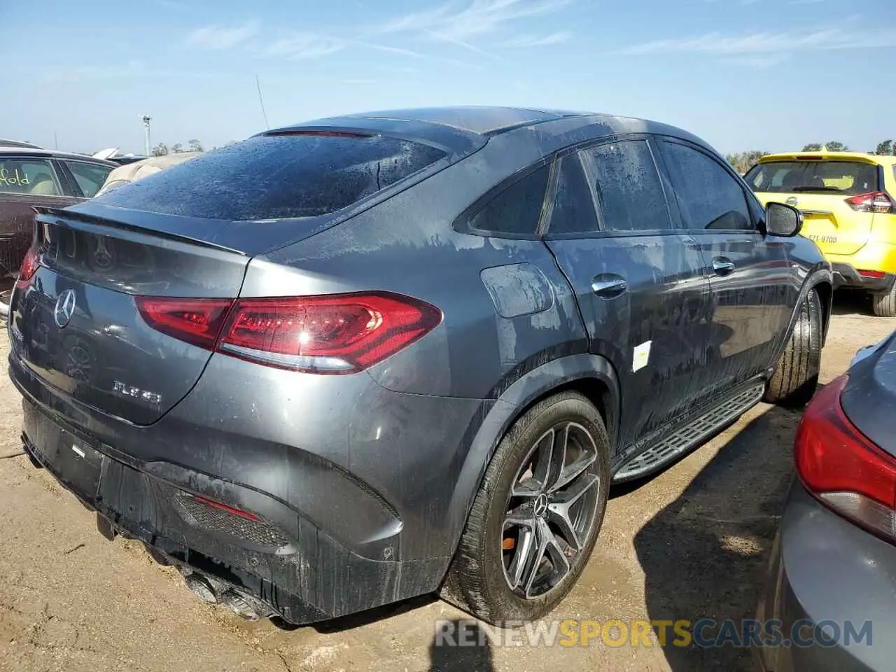4 Photograph of a damaged car 4JGFD6BB1MA268308 MERCEDES-BENZ GLE-CLASS 2021