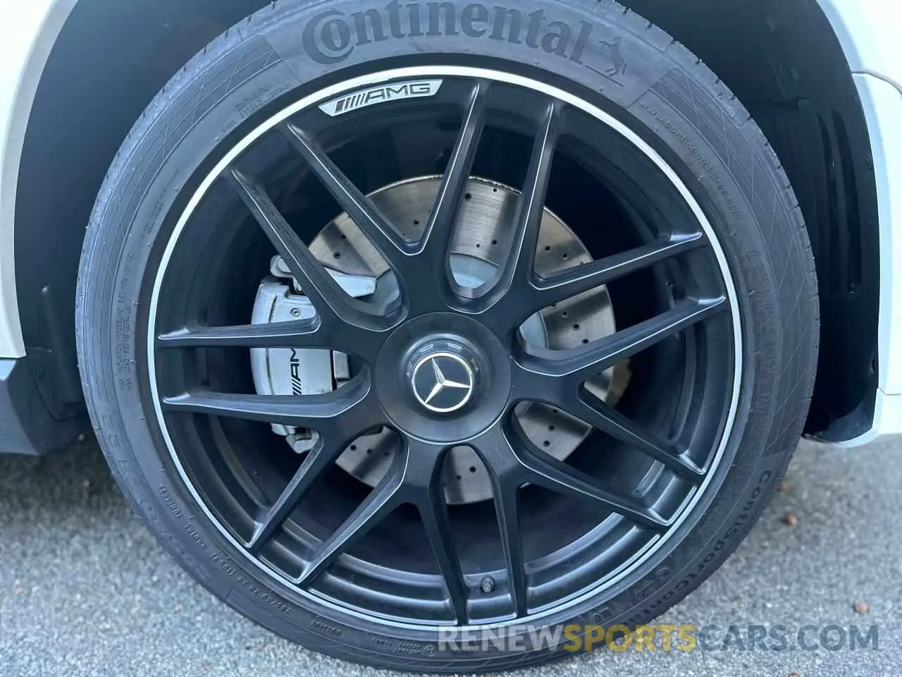 11 Photograph of a damaged car 4JGFD6BB2MA193747 MERCEDES-BENZ GLE-CLASS 2021