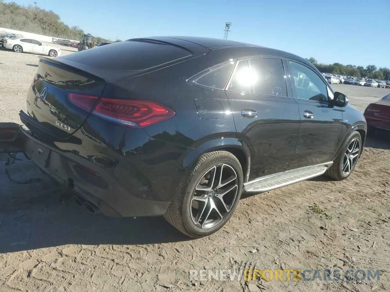 3 Photograph of a damaged car 4JGFD6BB2MA217545 MERCEDES-BENZ GLE-CLASS 2021