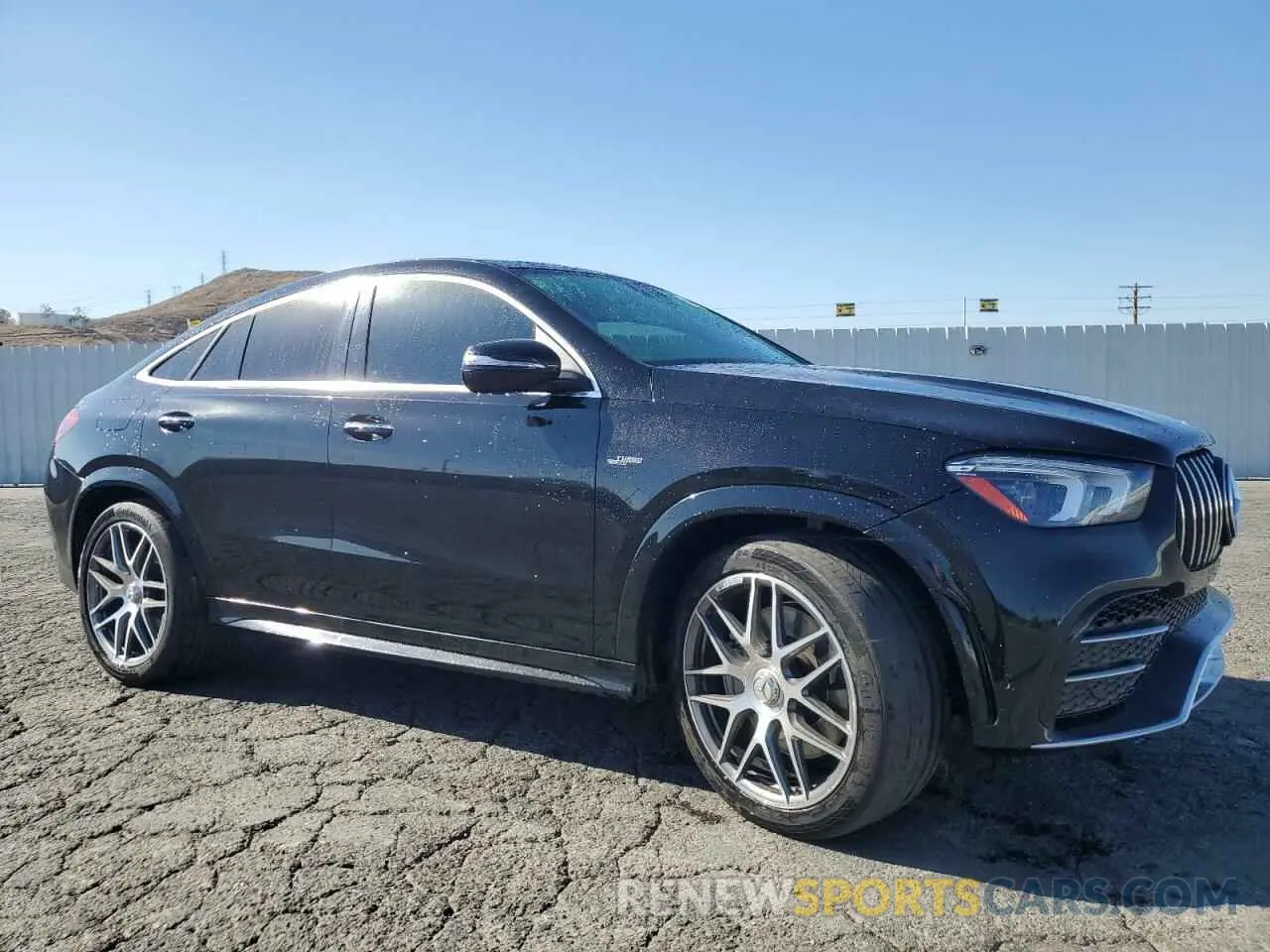4 Photograph of a damaged car 4JGFD6BB2MA510670 MERCEDES-BENZ GLE-CLASS 2021