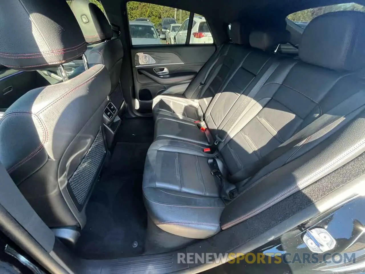 8 Photograph of a damaged car 4JGFD6BB4MA291310 MERCEDES-BENZ GLE-CLASS 2021