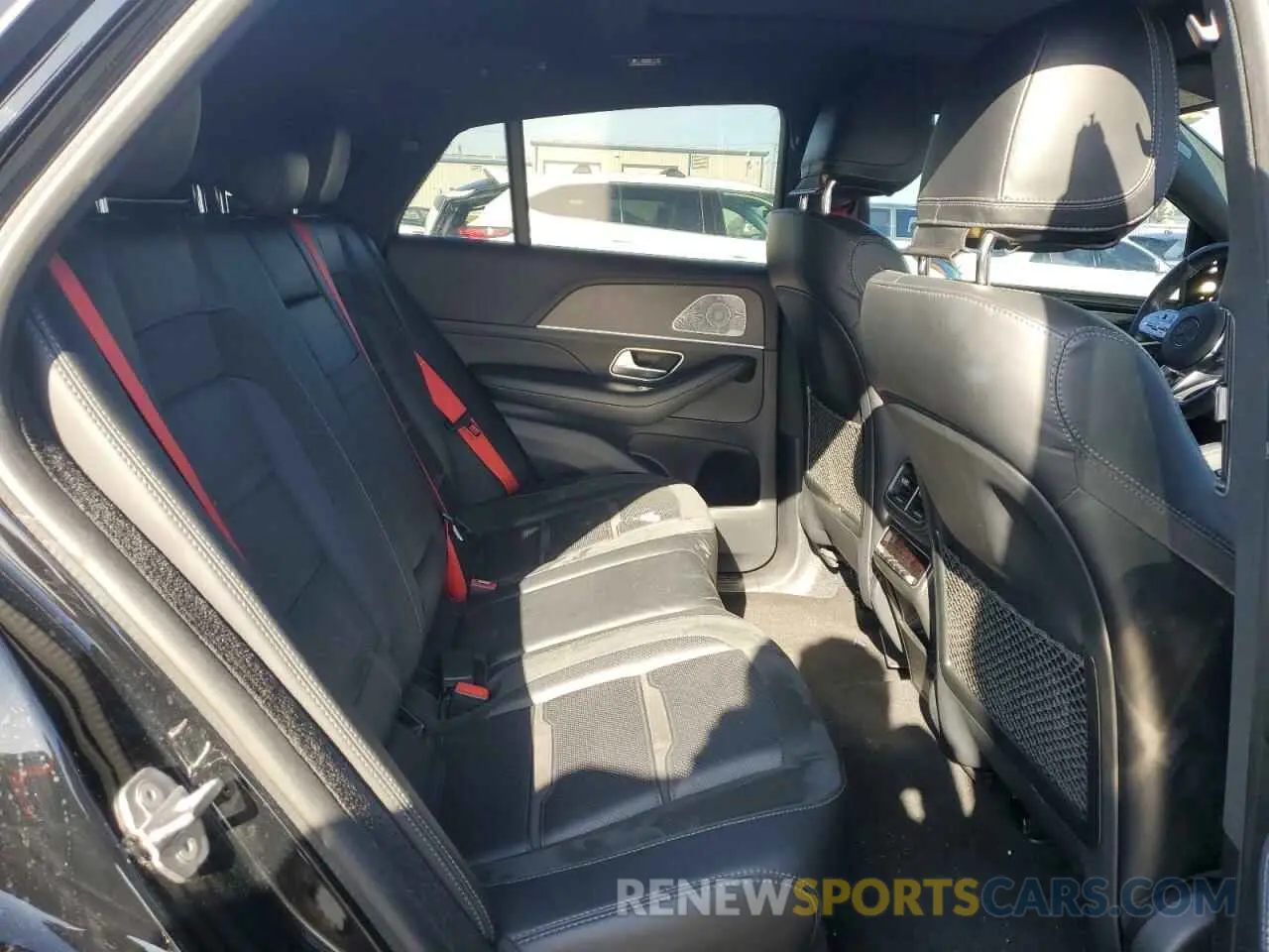 11 Photograph of a damaged car 4JGFD6BB4MA391522 MERCEDES-BENZ GLE-CLASS 2021