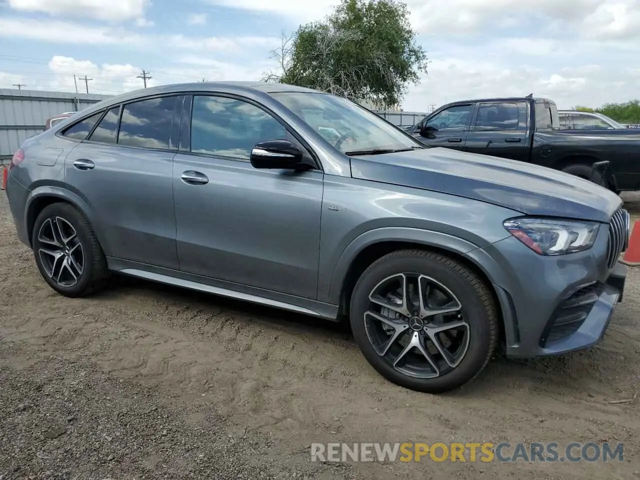 4 Photograph of a damaged car 4JGFD6BB4MA564097 MERCEDES-BENZ GLE-CLASS 2021