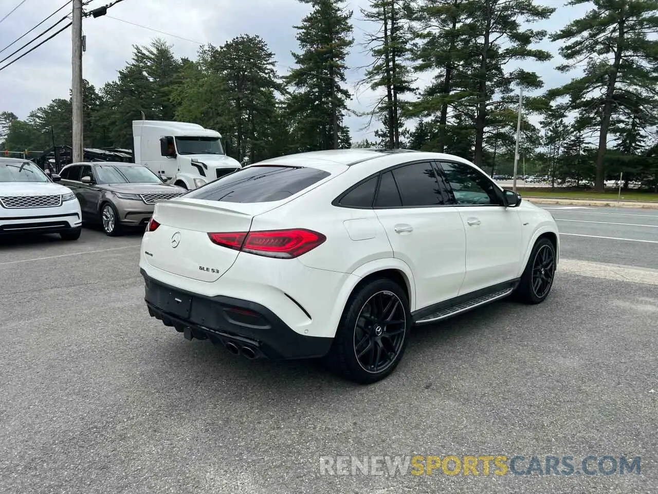 4 Photograph of a damaged car 4JGFD6BB8MA209658 MERCEDES-BENZ GLE-CLASS 2021