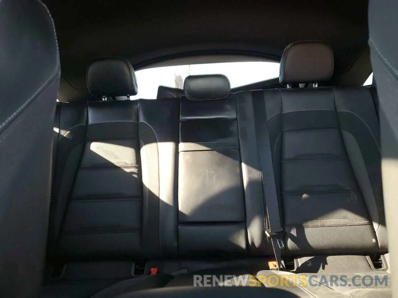 10 Photograph of a damaged car 4JGFD6BB9MA234181 MERCEDES-BENZ GLE-CLASS 2021
