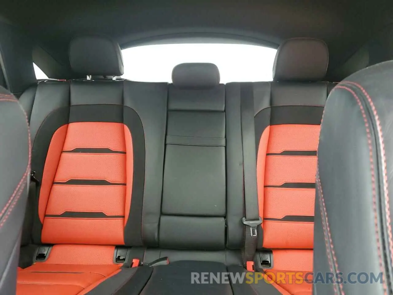 10 Photograph of a damaged car 4JGFD6BB9MA544038 MERCEDES-BENZ GLE-CLASS 2021
