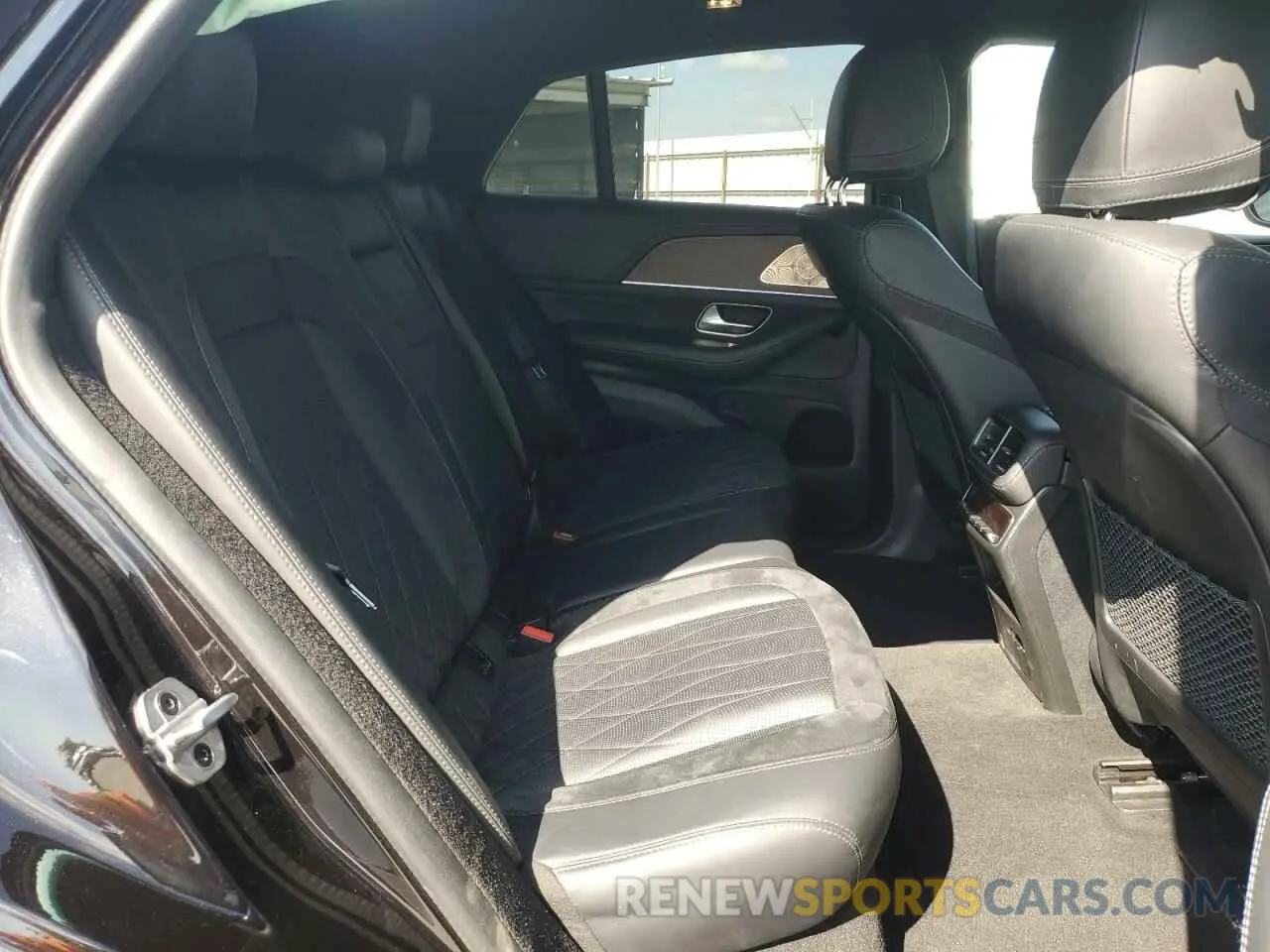 11 Photograph of a damaged car 4JGFD8KB1MA532283 MERCEDES-BENZ GLE-CLASS 2021