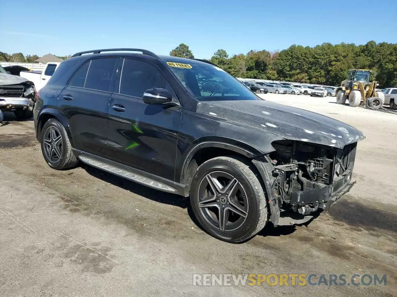 4 Photograph of a damaged car 4JGFB4JB0NA603653 MERCEDES-BENZ GLE-CLASS 2022