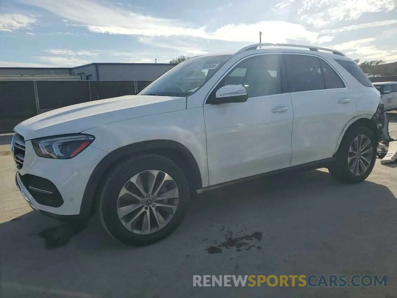 1 Photograph of a damaged car 4JGFB4JB0NA616466 MERCEDES-BENZ GLE-CLASS 2022
