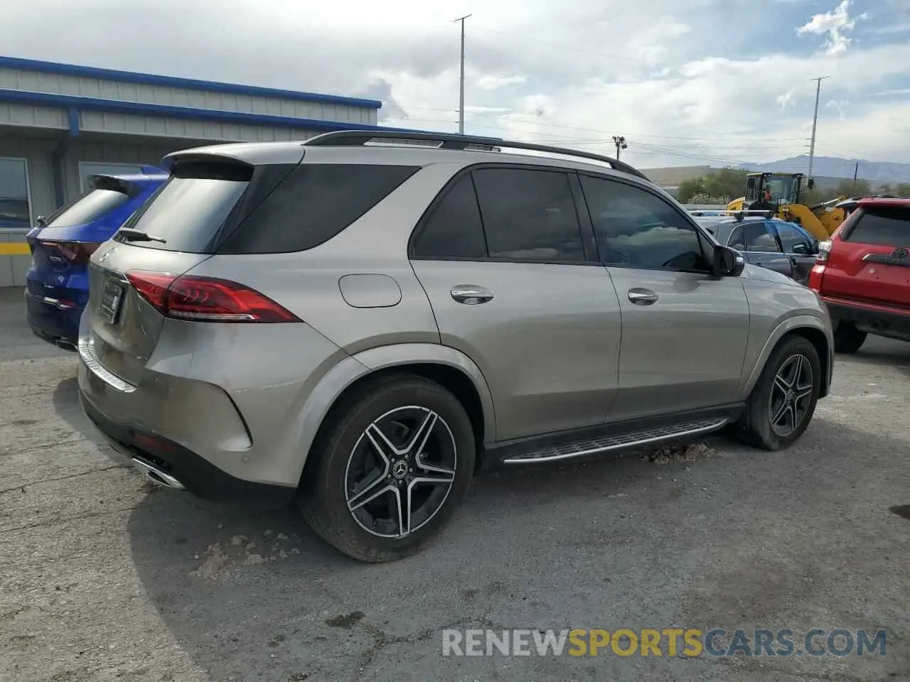 3 Photograph of a damaged car 4JGFB4JB0NA732802 MERCEDES-BENZ GLE-CLASS 2022