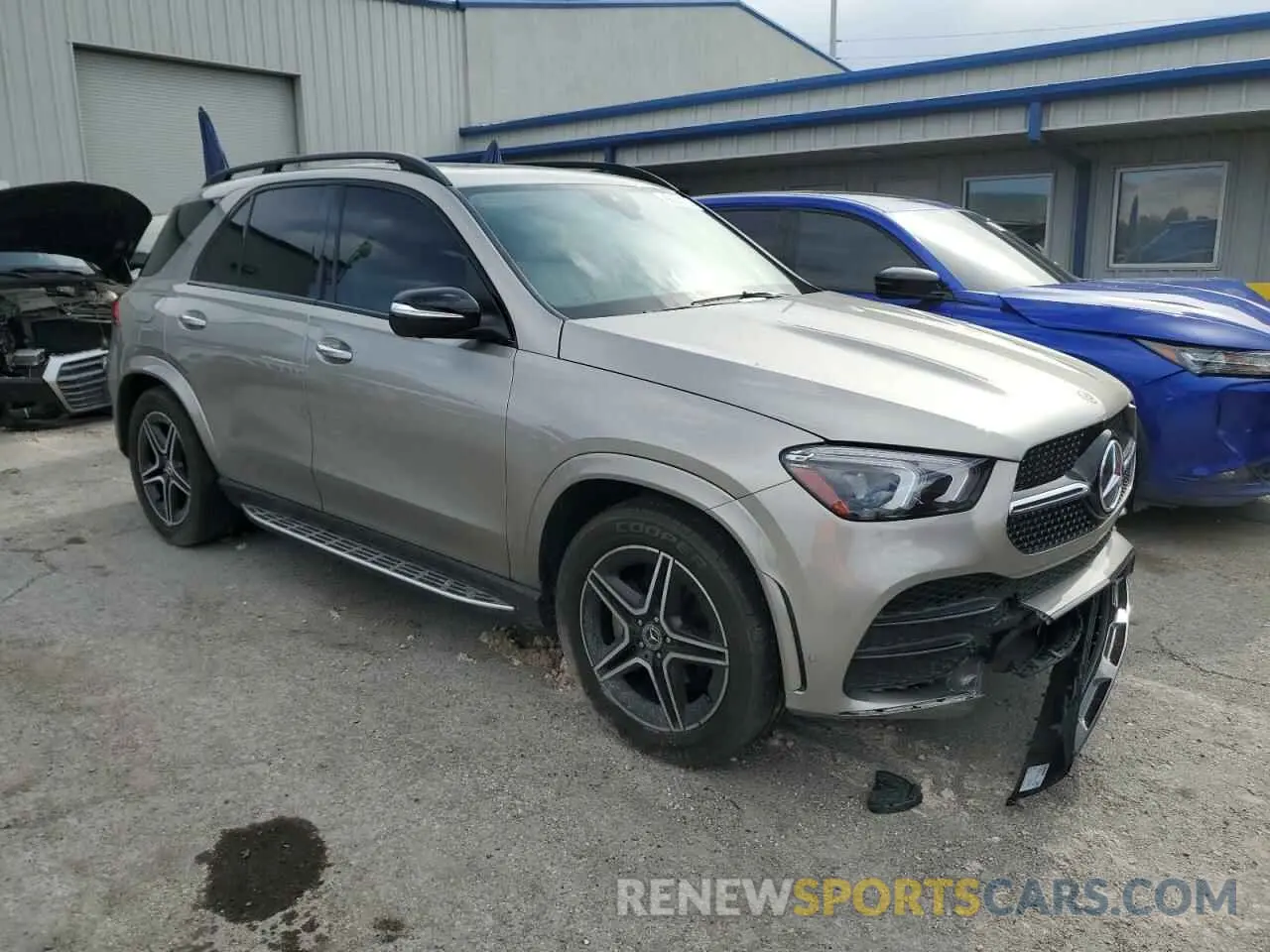 4 Photograph of a damaged car 4JGFB4JB0NA732802 MERCEDES-BENZ GLE-CLASS 2022